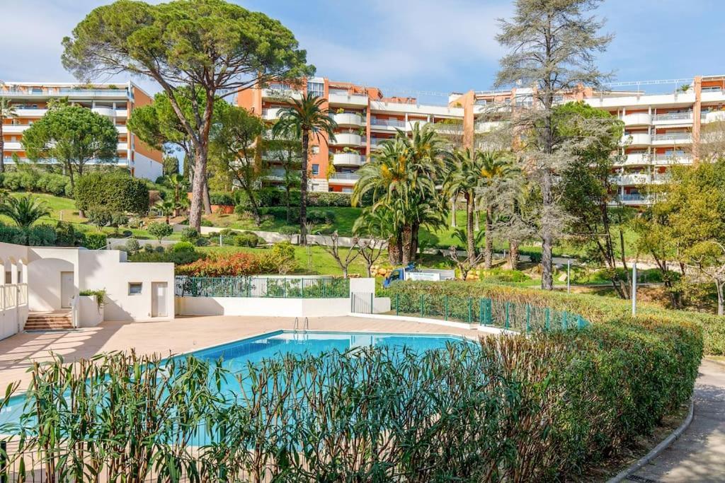 קאן Domaine Des Palmiers - Piscine- Parking - Tennis - Clim מראה חיצוני תמונה